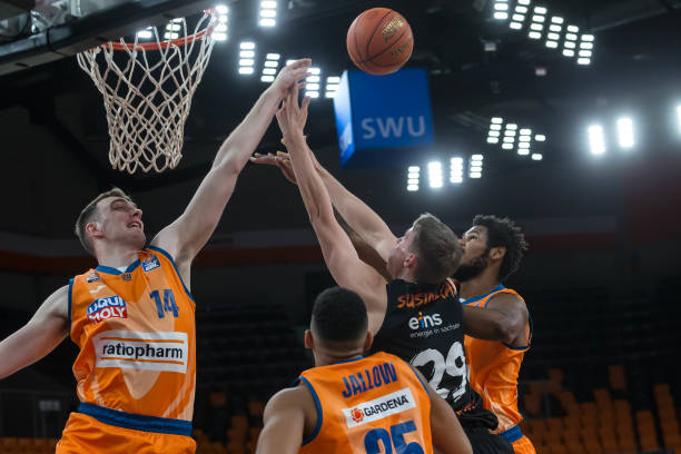 面对偏快偏 面对偏快偏