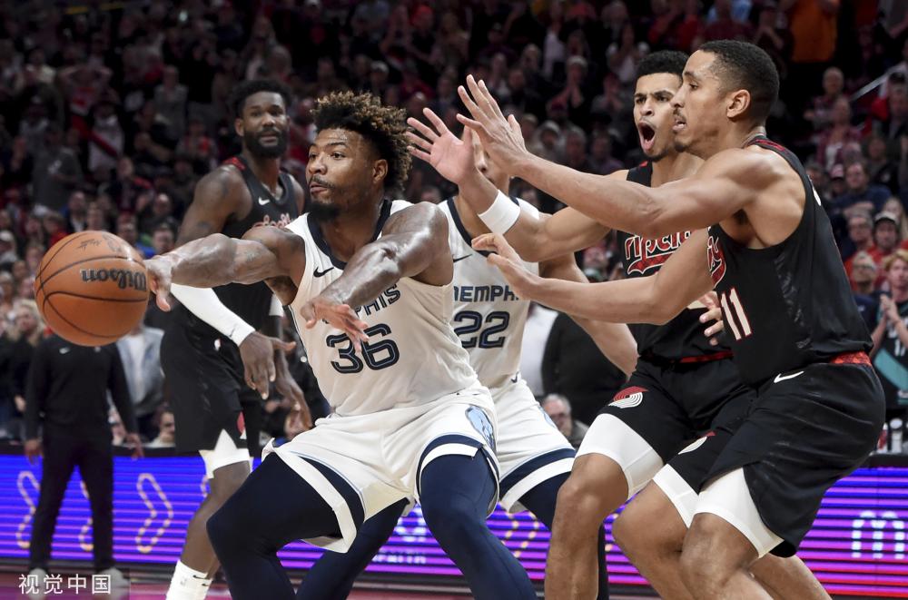 她依然展现 她依然展现