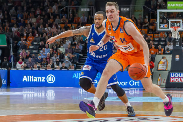 中的表现 中的表现