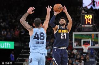 吸引了众人 吸引了众人