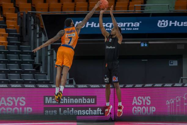 18岁的斯 18岁的斯